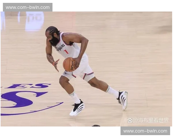 活塞防守带动转换 逼迫失误和保护篮板获得大量高效快攻机会